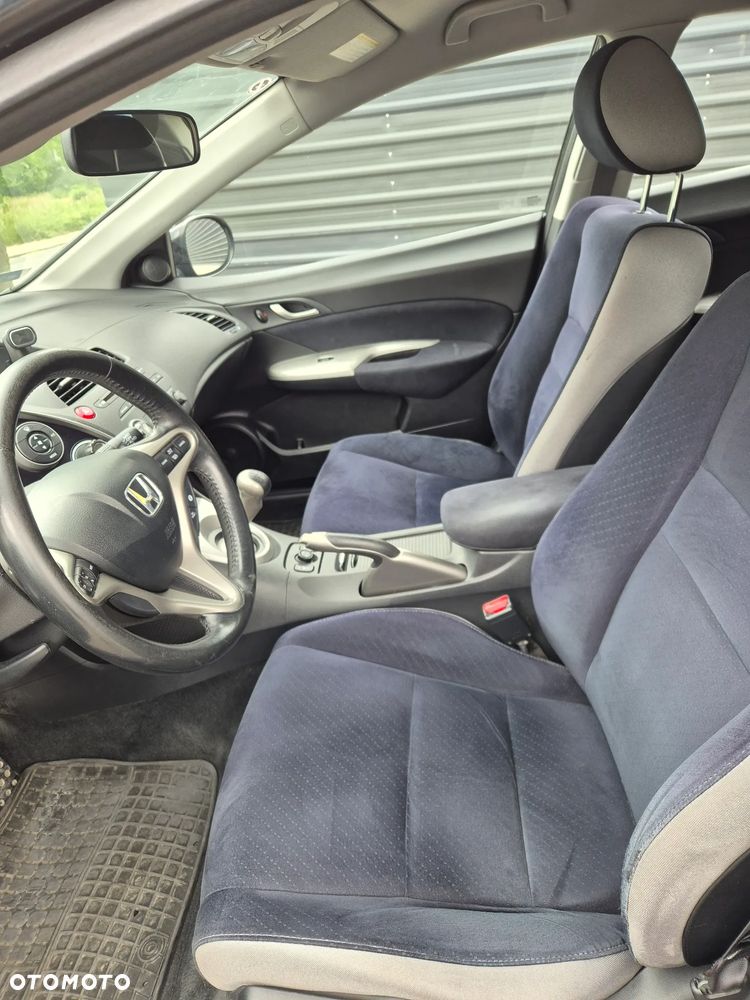 Honda Civic 1.8 Executive - 4