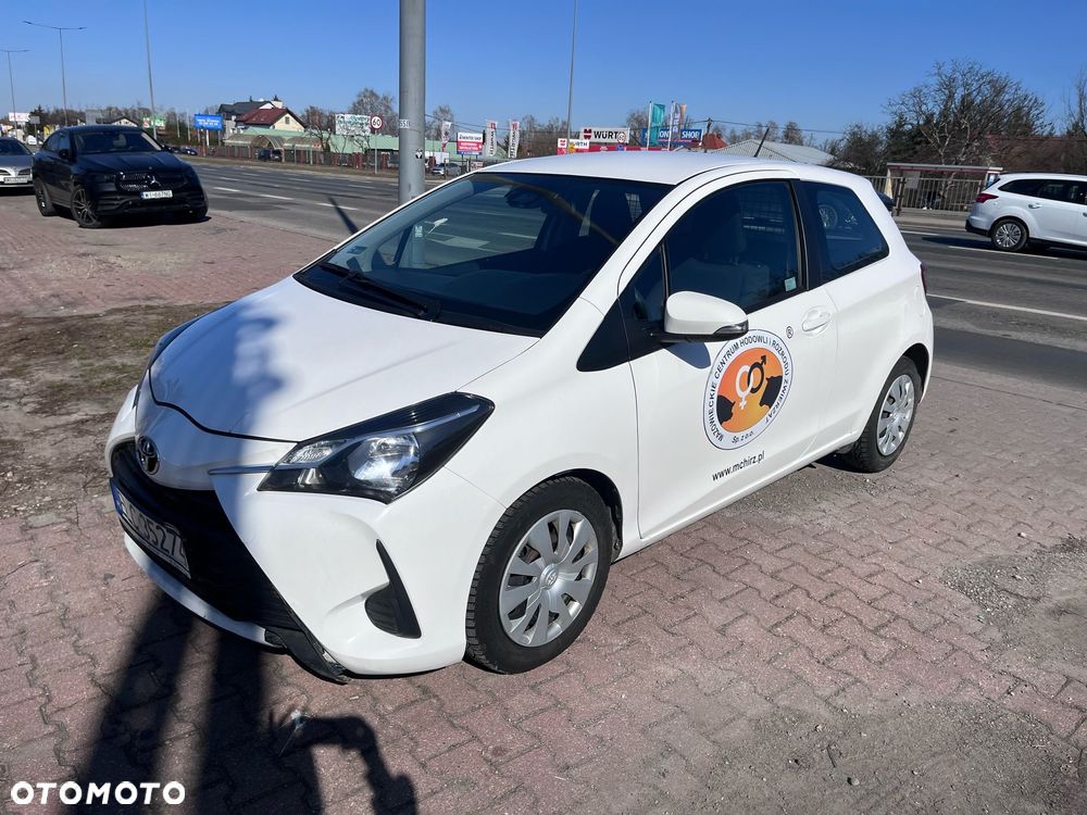 Toyota Yaris 1.0 Premium - 4