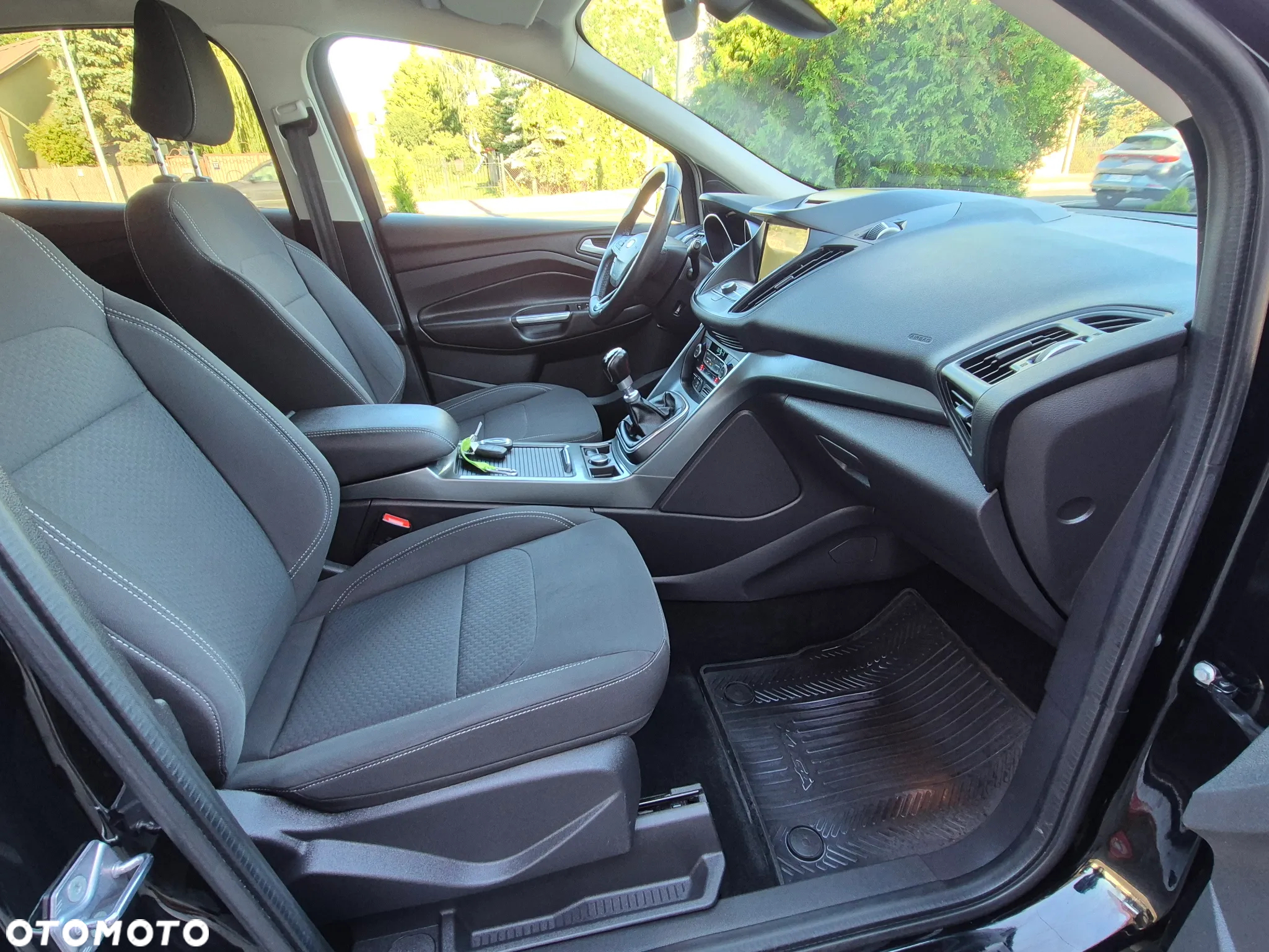 Ford Kuga - 31