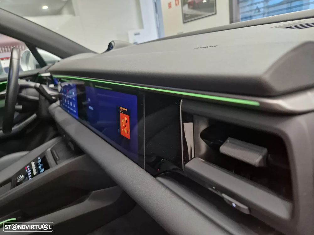 Porsche Macan Electric 4 - 26