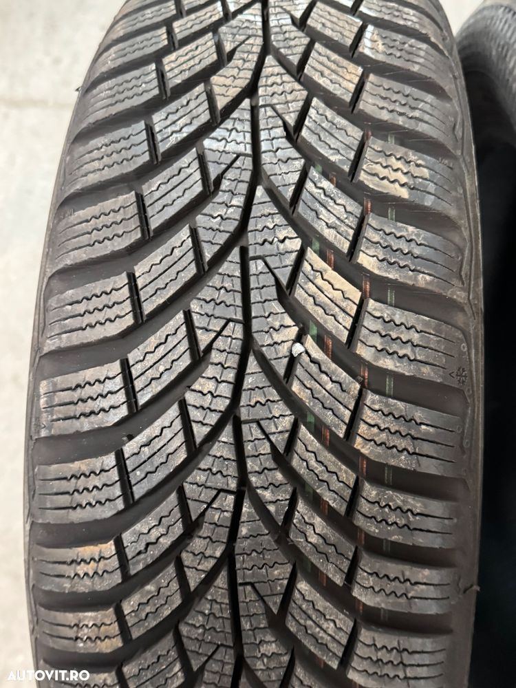 Vând 2 anvelope 185/60/16 continental de iarnă ca noi - 2
