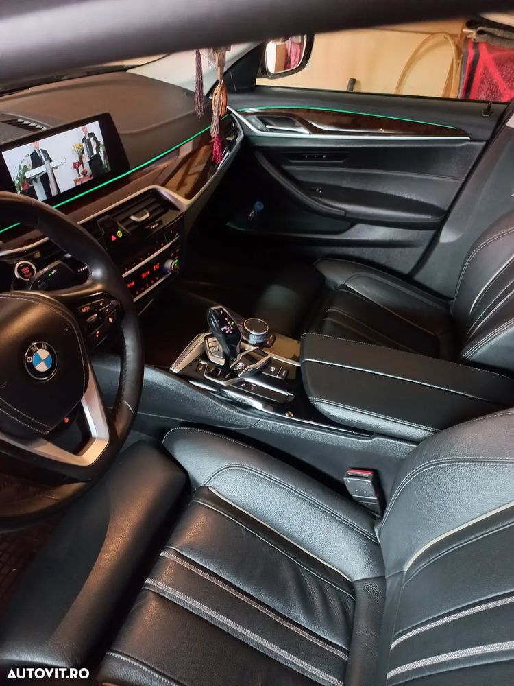 BMW Seria 5 520d xDrive Aut. Luxury Line - 7