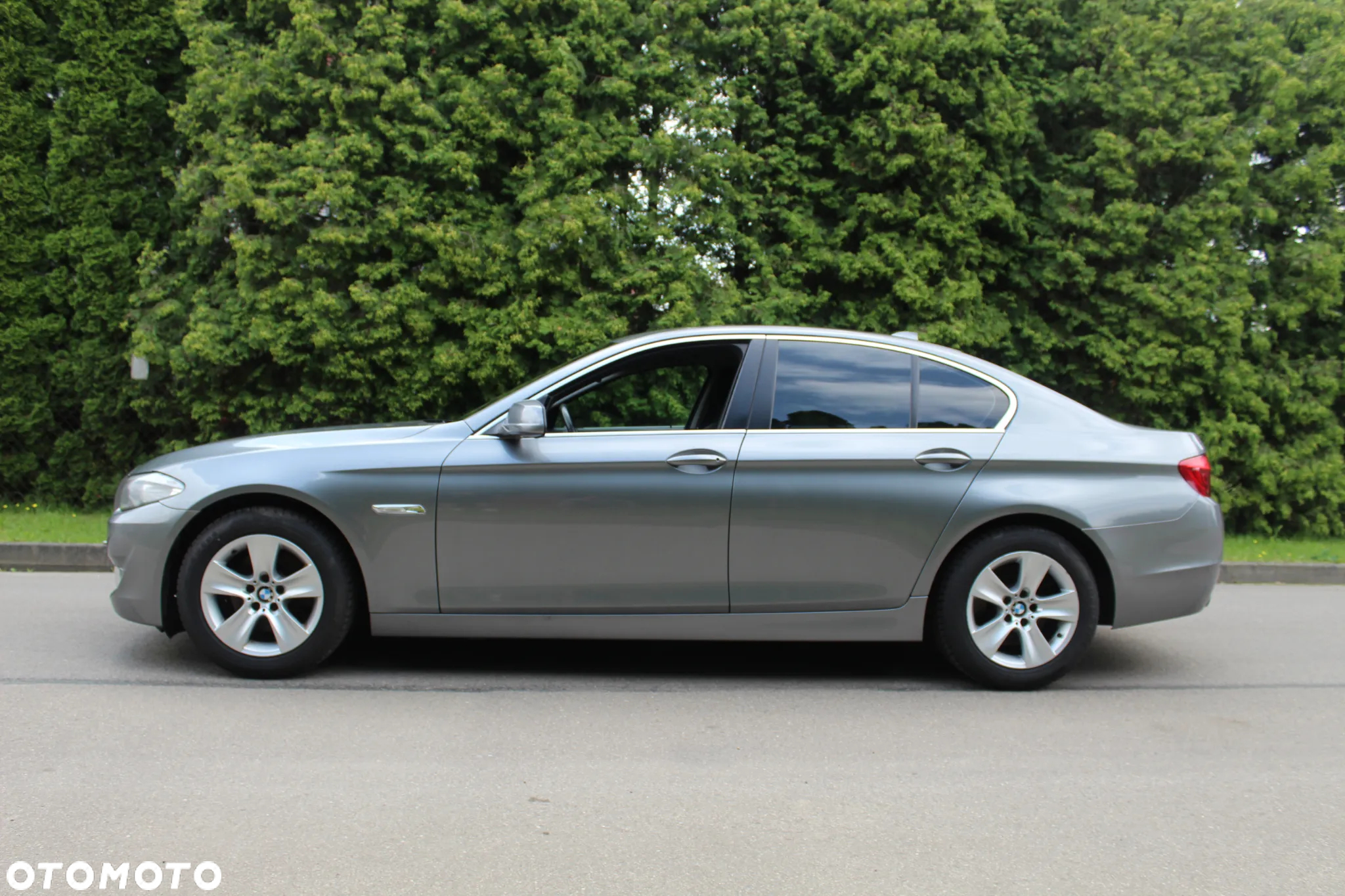 BMW Seria 5 523i - 22