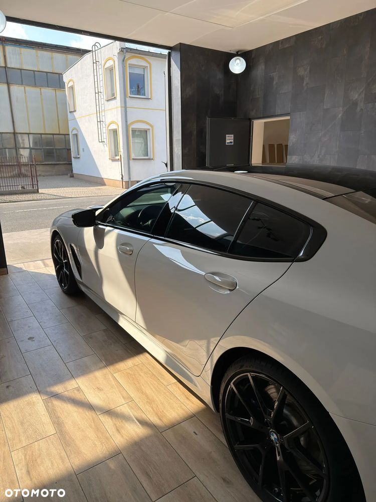 BMW Seria 8 840i - 12