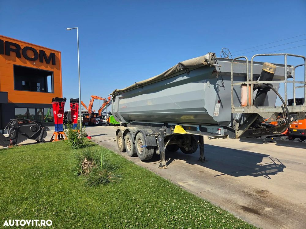 Schwarzmuller SK KAK10, 2022, 28mc, axe SAF, picioare sprijin, prelata, scena vizitare, axa LIFTABILA, anv 80% ok, HARDOX, STARE BUNA, posibilitate leasing-PROMOTIE 23.900 EUR+Tva - 1
