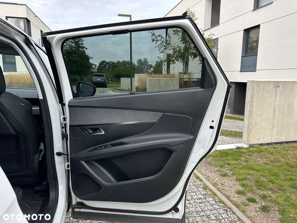 Peugeot 5008 1.5 BlueHDI Allure S&S EAT8 - 29