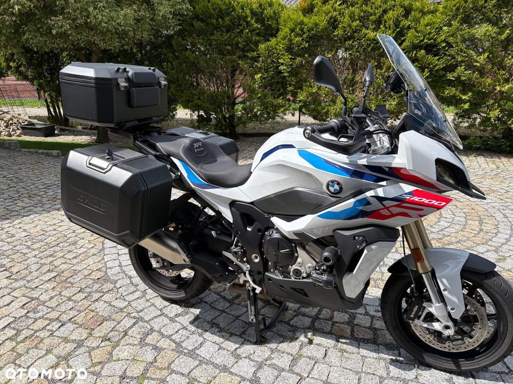 BMW XR - 9
