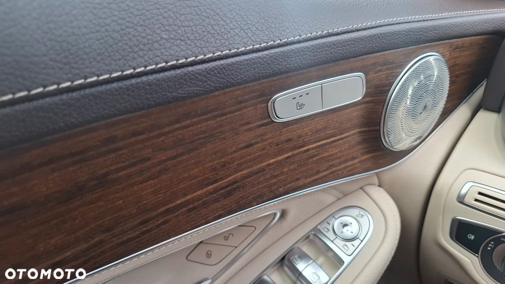 Mercedes-Benz GLC - 32