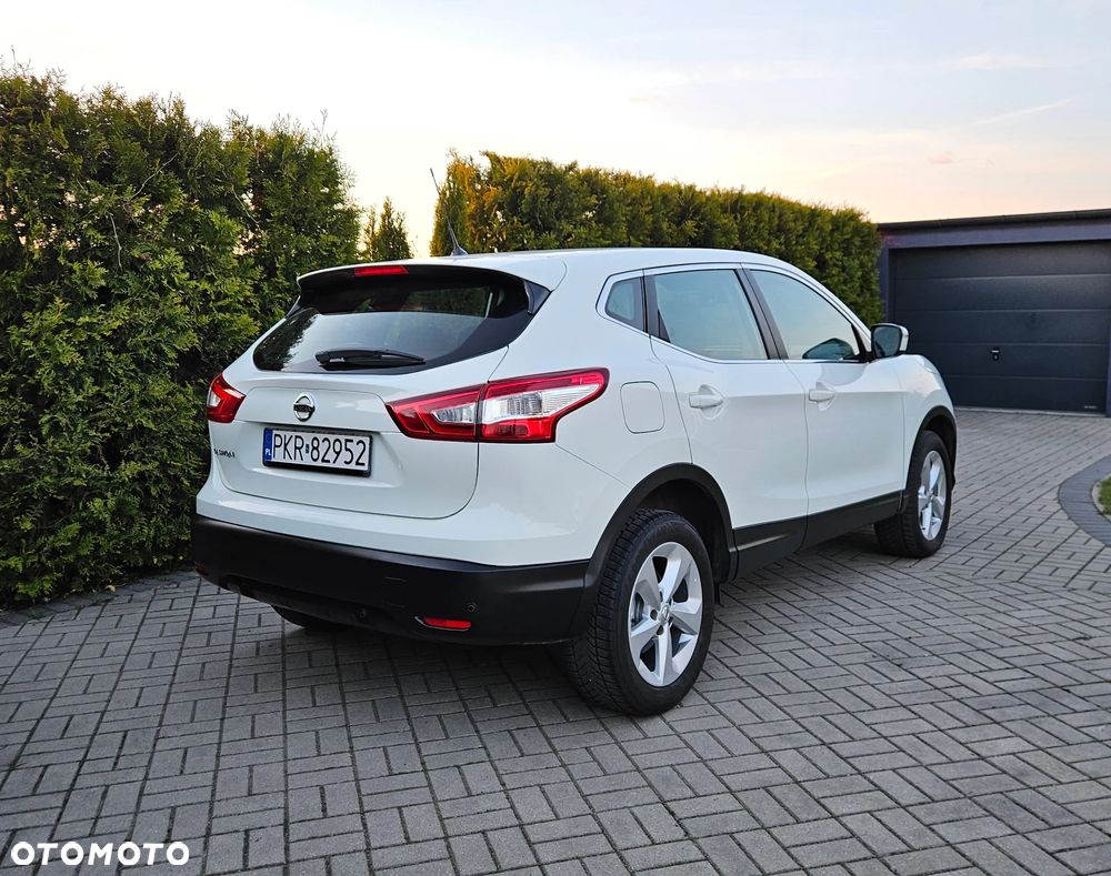Nissan Qashqai 1.6 DCi N-Connecta - 13