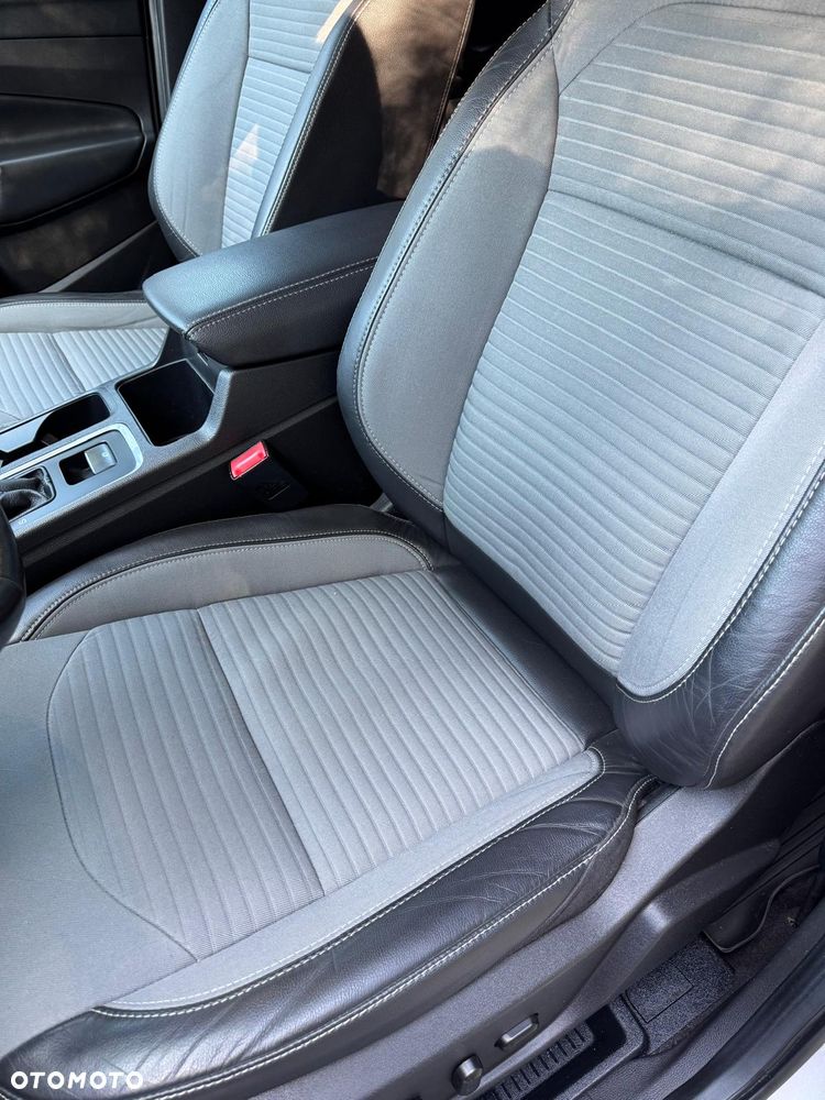 Ford Kuga 1.5 EcoBoost 4x4 SYNC - 9