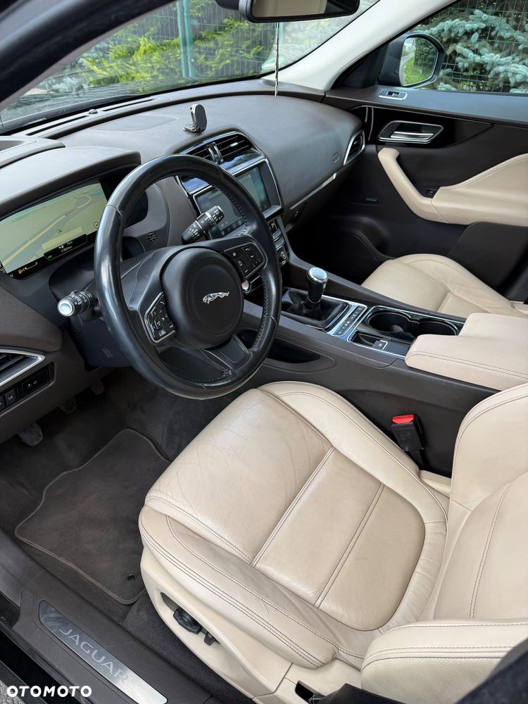 Jaguar F-Pace 2.0 i4D AWD R-Sport - 6