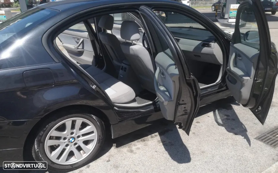 BMW 318 d - 4