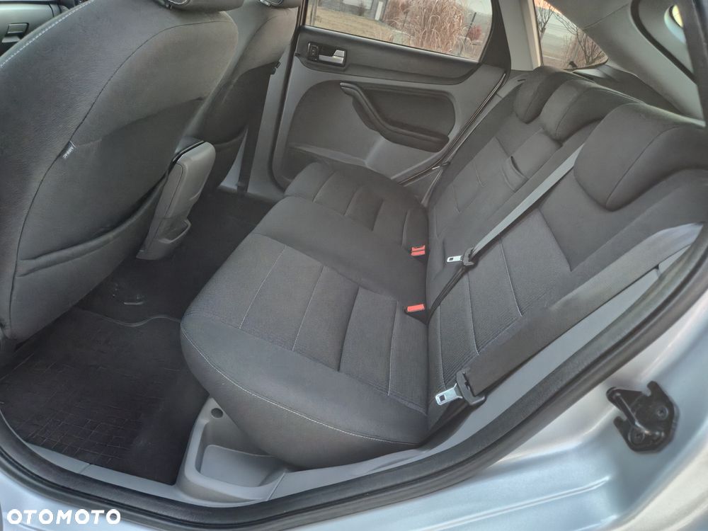 Ford Focus 1.6 16V Silver Magic - 10