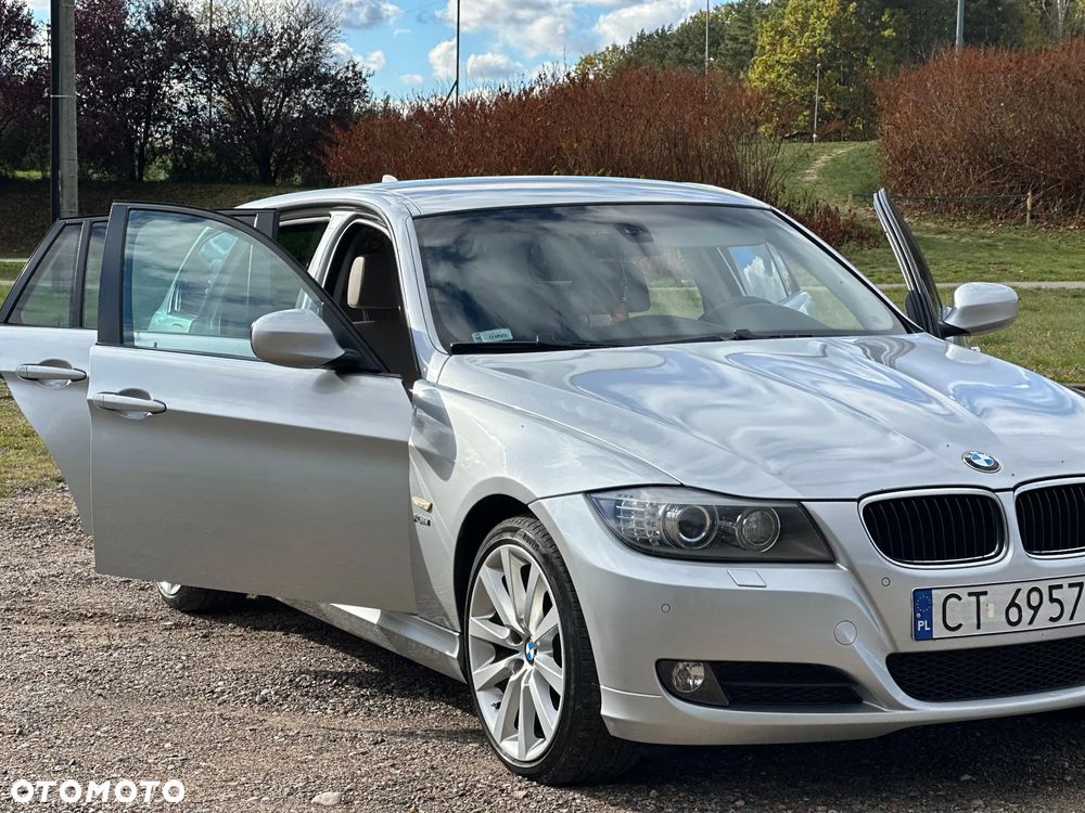 BMW Seria 3 320d xDrive DPF - 1
