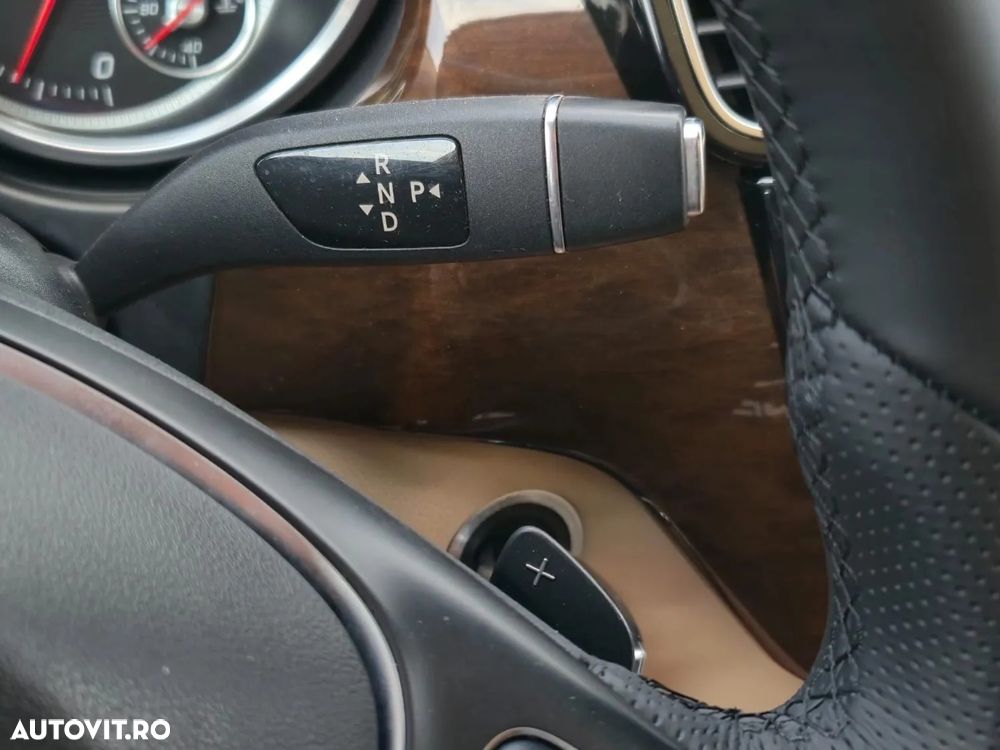 Mercedes-Benz GLE 350 d 4Matic 9G-TRONIC AMG Line - 39