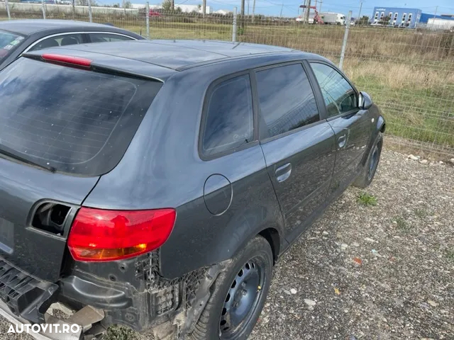 Dezmembrez Audi A3 an 2007 1.6 FSI cod BLF - 7