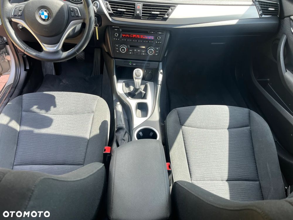 BMW X1 sDrive18i xLine - 14