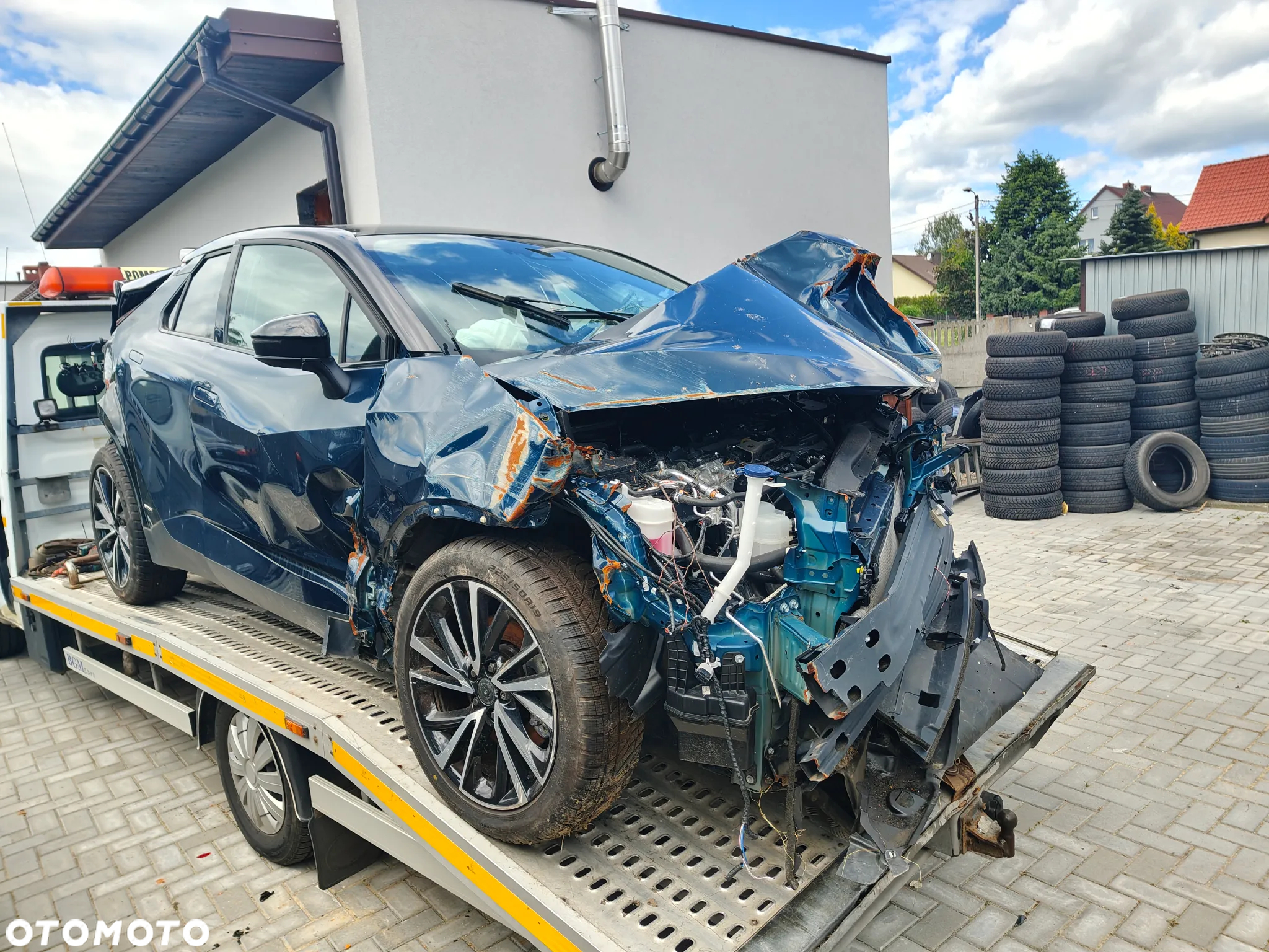 Toyota C-HR 2.0 Hybrid Dynamic Force Executive Premiere Edition AWD - 2