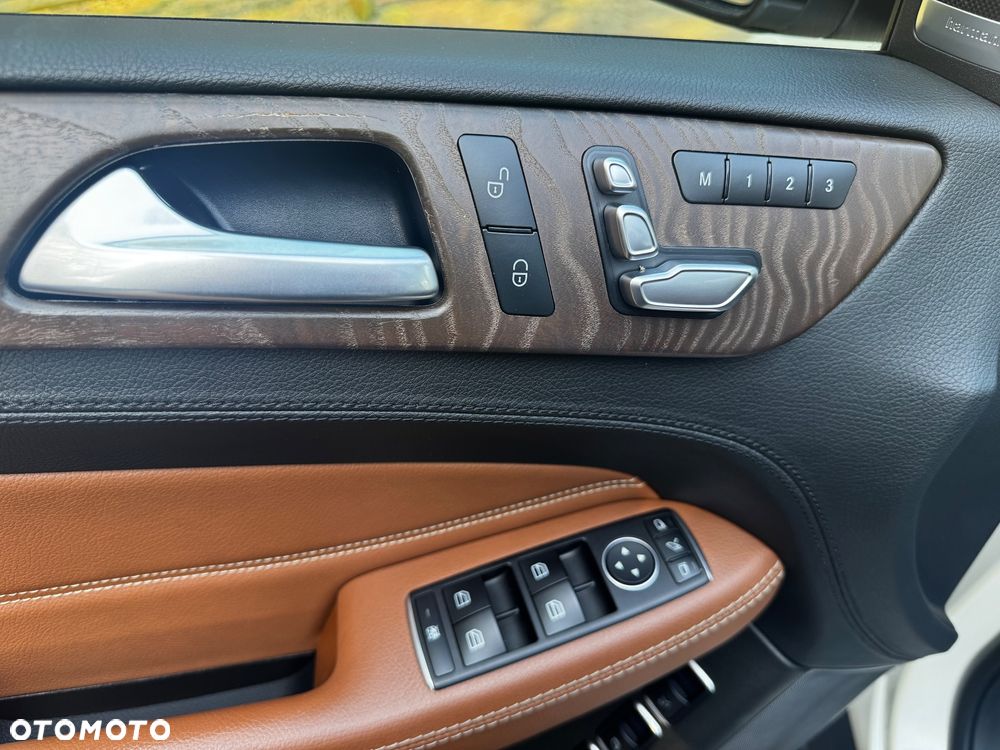 Mercedes-Benz GLS - 17