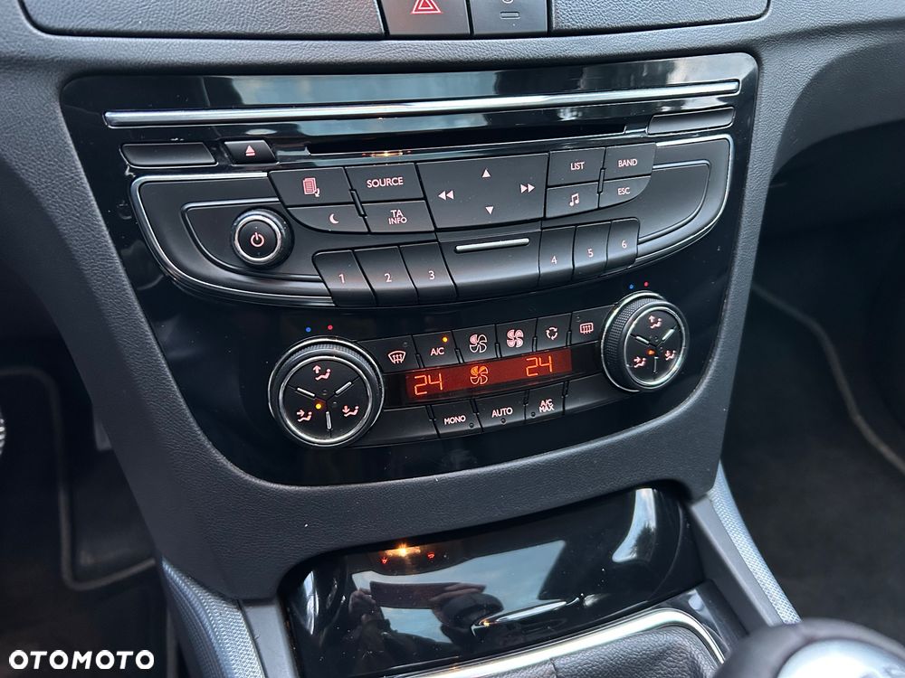 Peugeot 508 HDi FAP 140 Family - 16