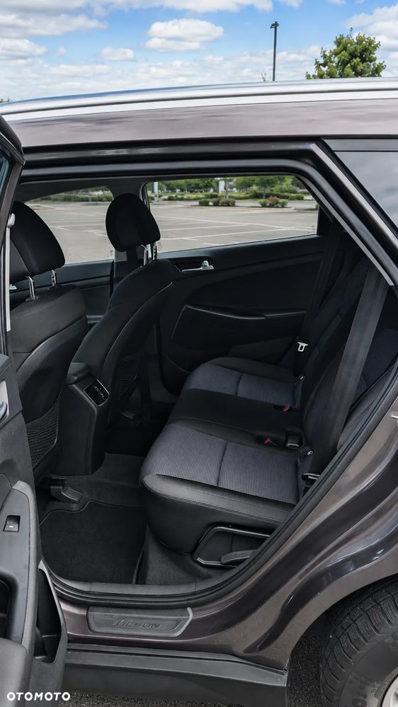 Hyundai Tucson 2.0 CRDI BlueDrive Style 2WD - 12