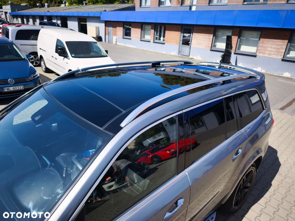 Mercedes-Benz GL 63 AMG - 12