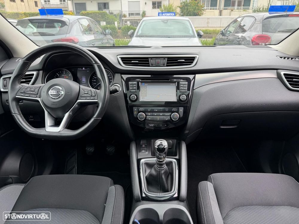Nissan Qashqai 1.5 dCi N-Connecta J18 - 12