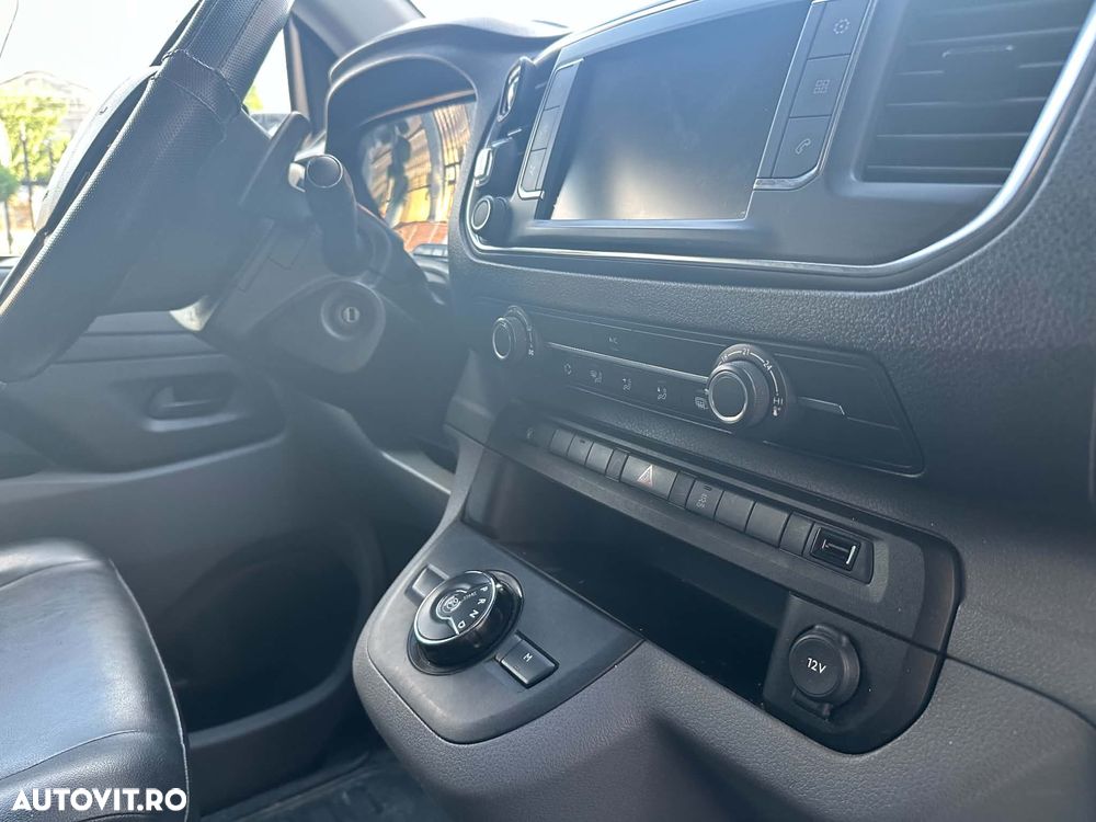 Peugeot Expert 2.0 L2 EHZ EAT8 - 8