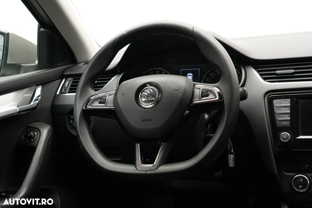 Skoda Octavia 2.0 TDI DSG 4X4 Style - 16