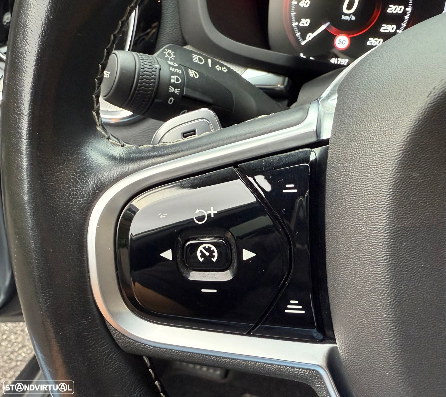 Volvo V60 2.0 D4 R-Design Geartronic - 13