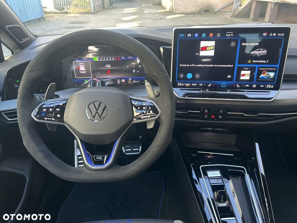 Volkswagen Golf - 14