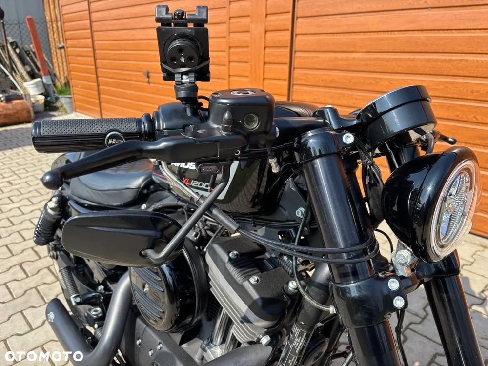 Harley-Davidson Sportster Roadster 1200R - 19