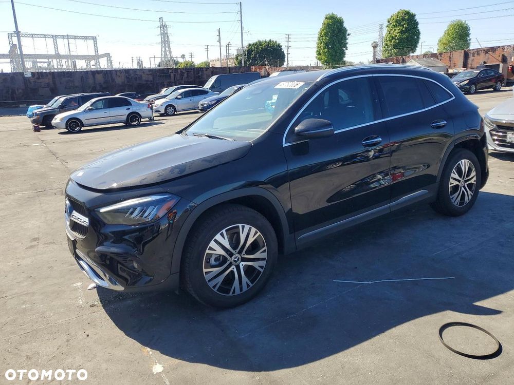 Mercedes-Benz GLA 250 8G-DCT - 2