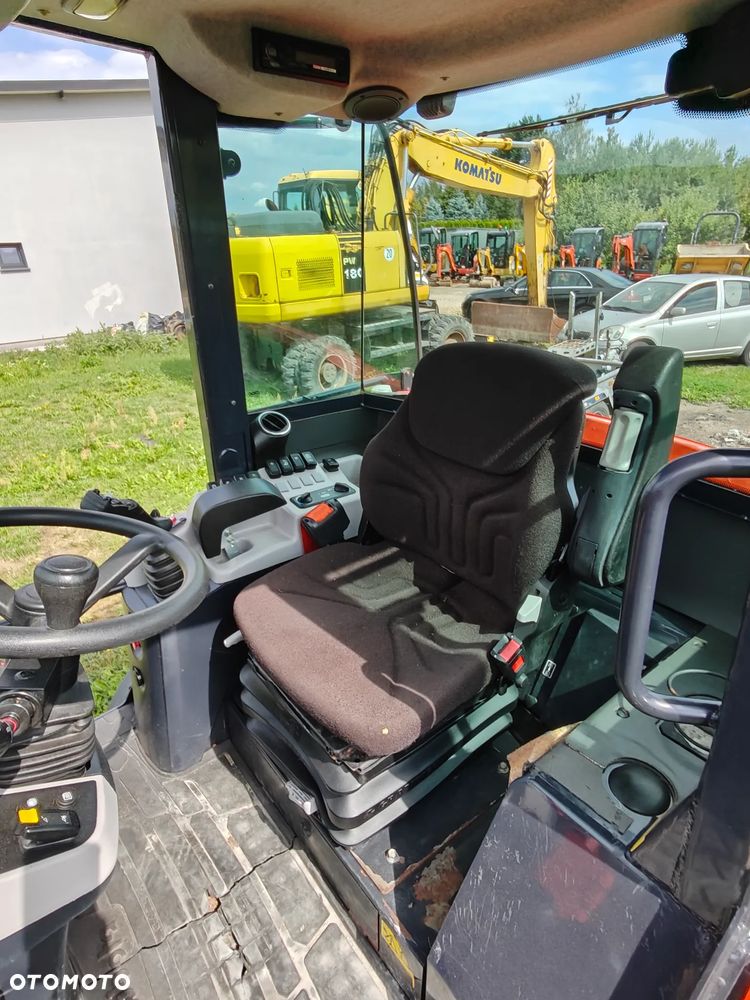 Kubota R090 - 12