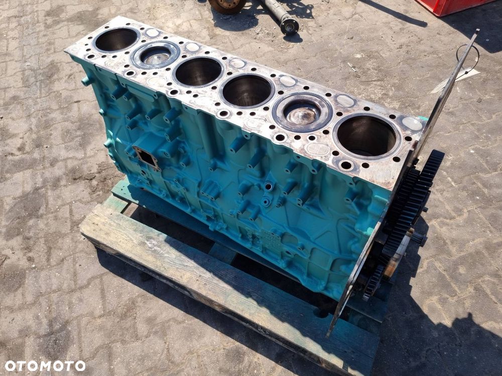 SILNIK DÓŁ WAŁ TŁOKI BLOK VOLVO FH 500 D13 2018 - 2