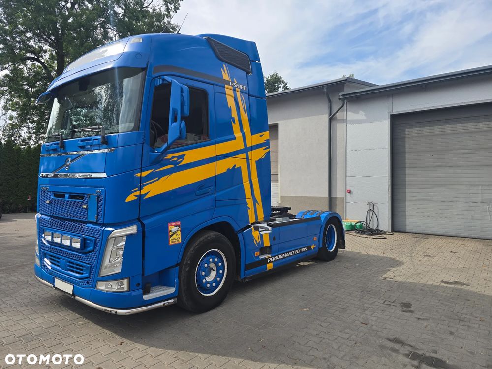 Volvo FH4 Globetrotter - 1