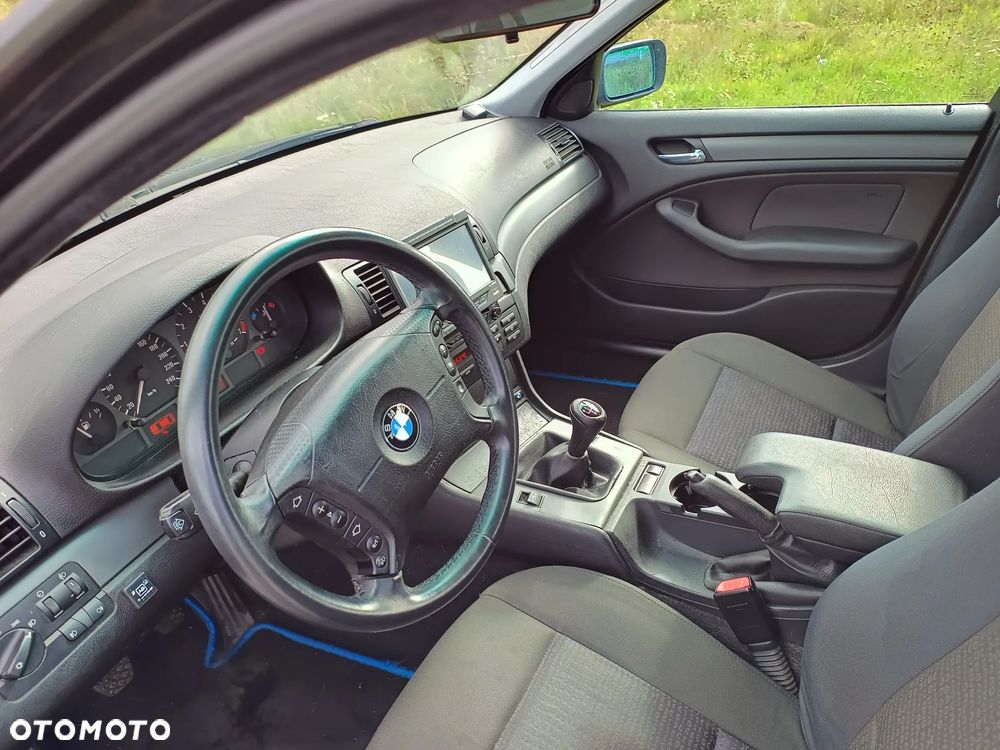 BMW Seria 3 316i - 13