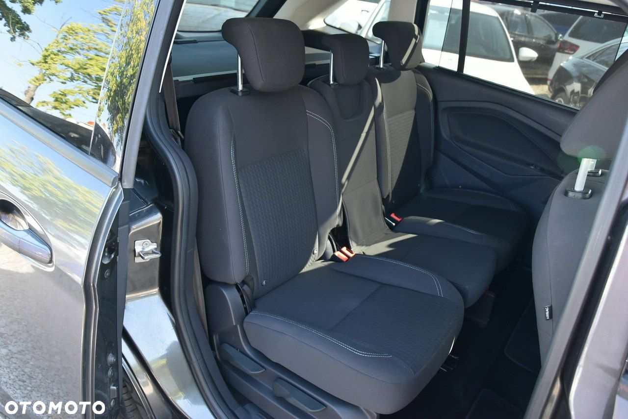 Ford Grand C-MAX - 13