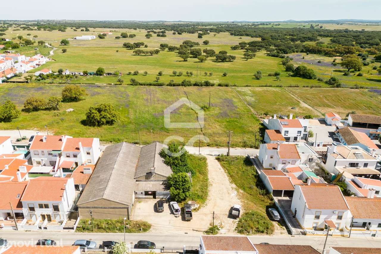 Terreno de 9100m2 c/ viabilidade de construção para 10 Fogos | Canavia - Grande imagem: 4/10