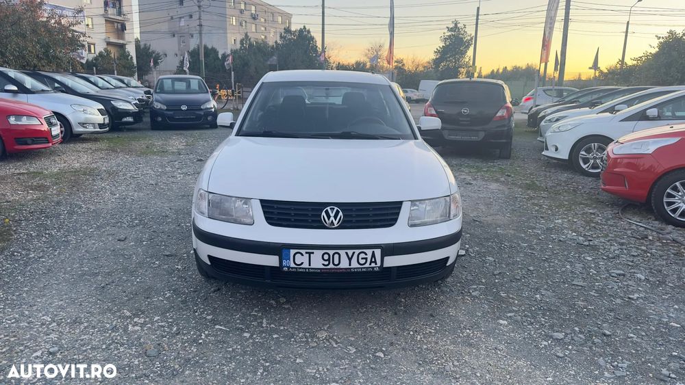 Volkswagen Passat - 13