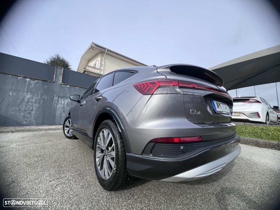 Audi Q4 Sportback e-tron 40 82 kWH — fotografia 16