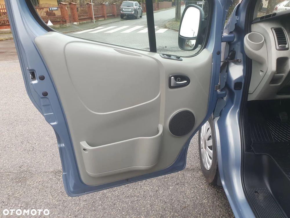 Opel Vivaro - 16