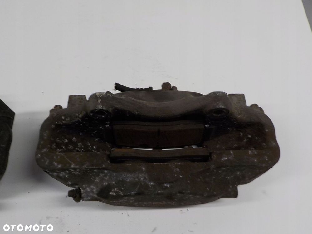 RANGE ROVER SPORT L320 ZACISK HAMULCOWY PRZÓD BREMBO - 2
