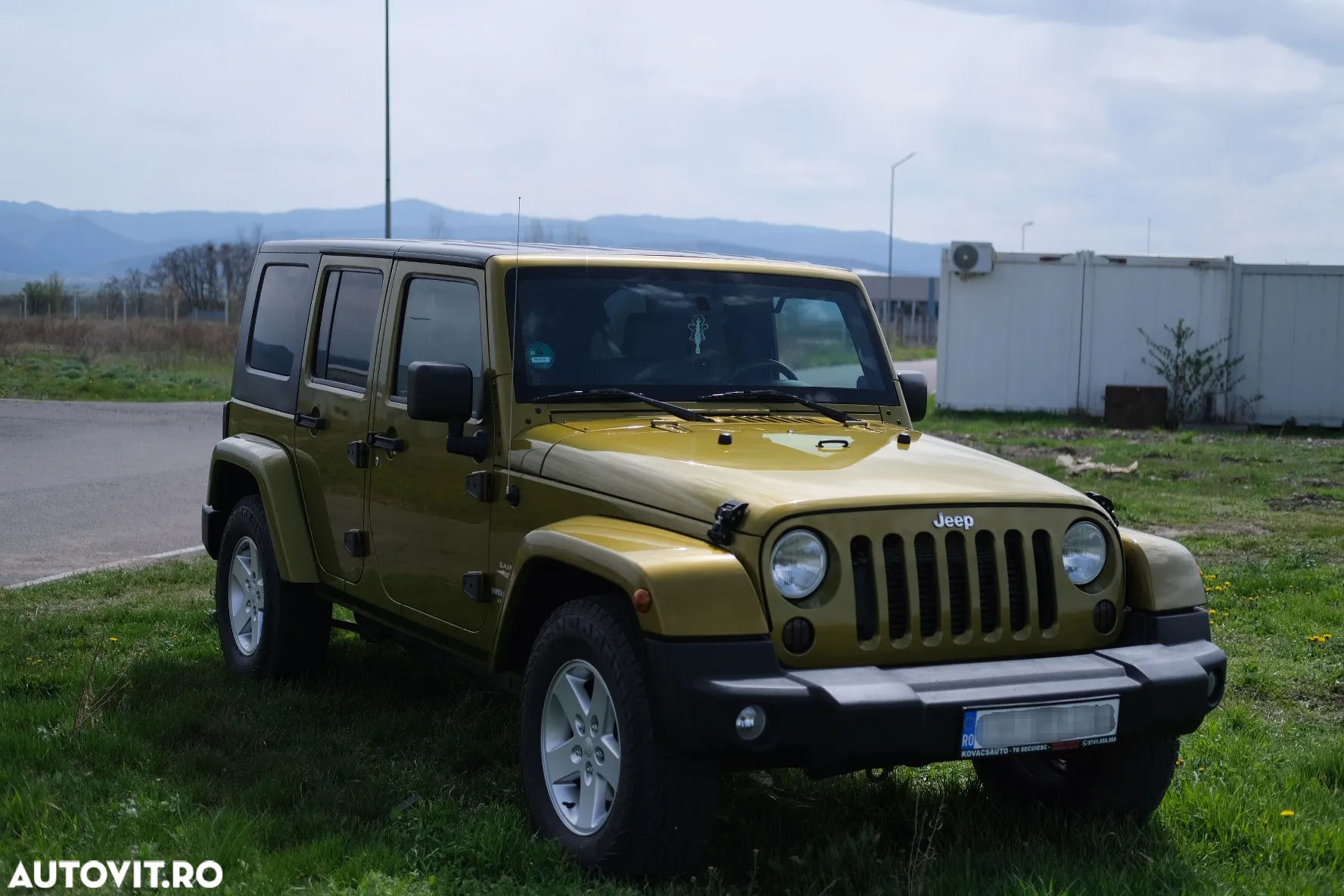Jeep Wrangler Unlimited Hard-Top 2.8 CRD DPF Automatik Sahara - 2
