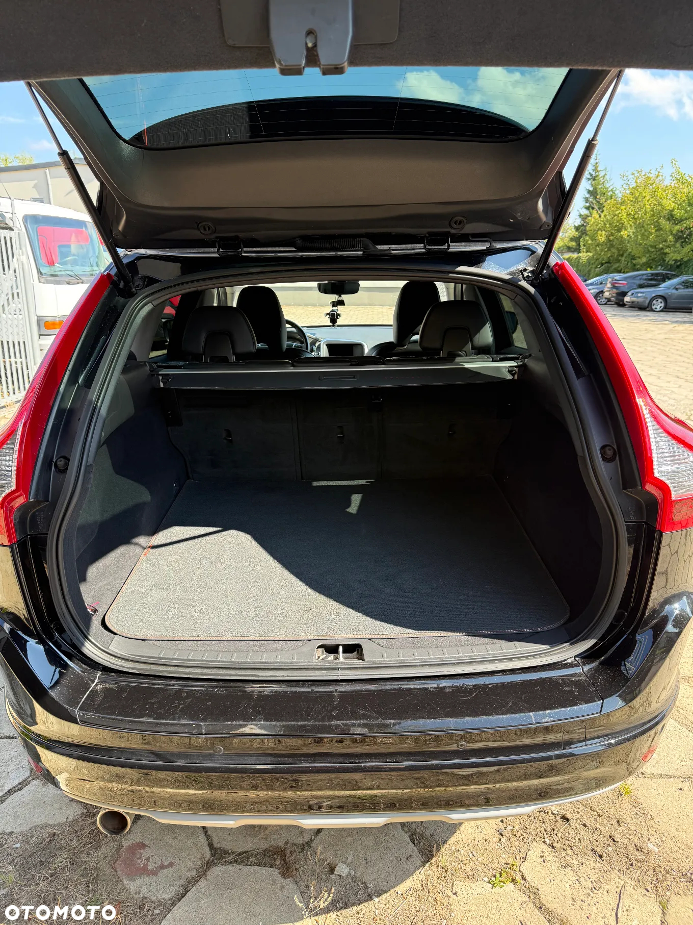 Volvo XC 60 D3 Drive-E Ocean Race - 7