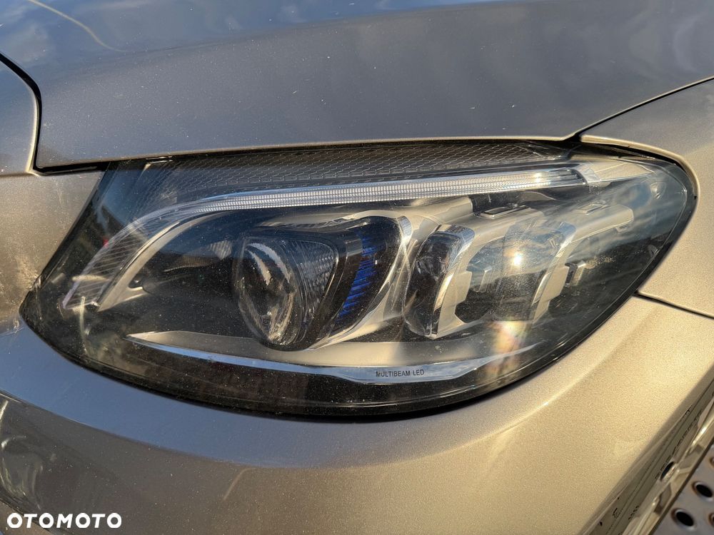 Mercedes-Benz Klasa C 220 d 4Matic 9G-TRONIC Night Edition - 7