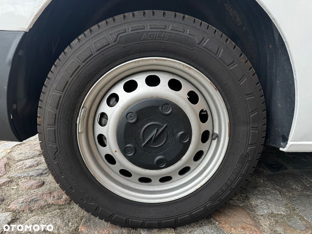 Opel VivaroE - 32