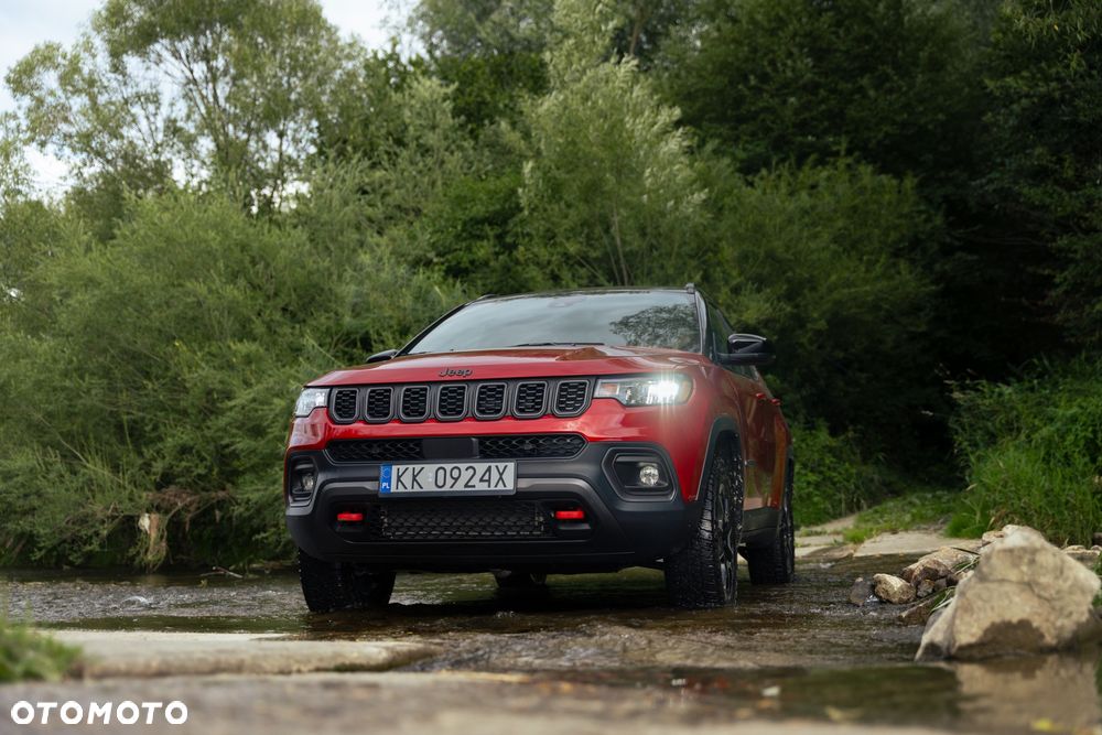 Jeep Compass - 4
