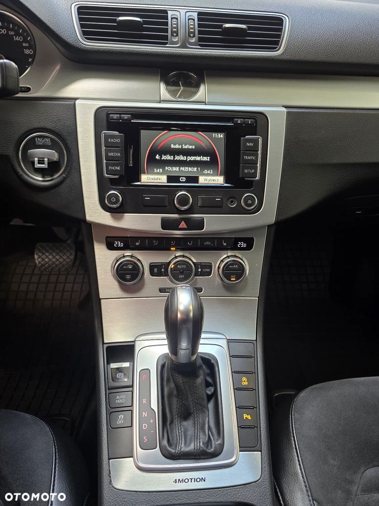 Volkswagen Passat 2.0 TDI Highline DSG - 6