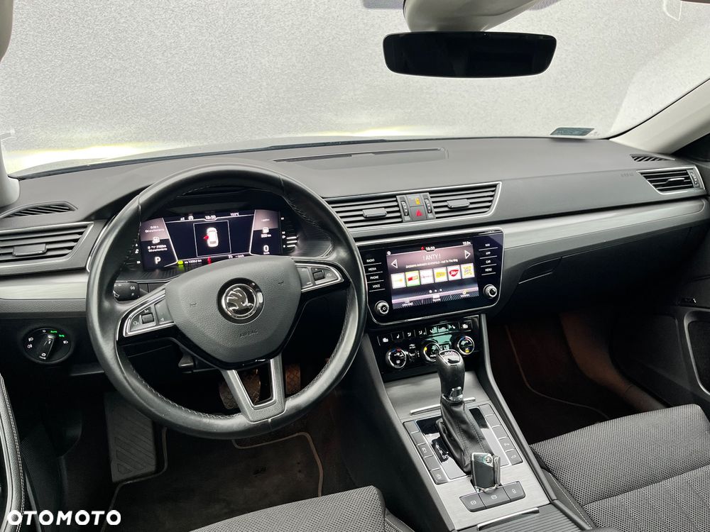 Skoda Superb 2.0 TDI Style DSG - 5